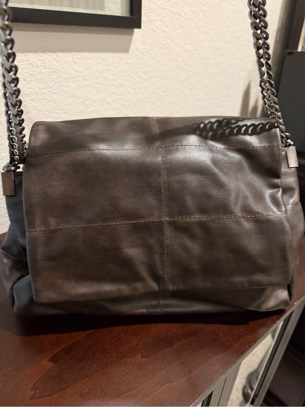 Classic women’s Leather Shoulder Bag in Dark Brown with Chain Strap